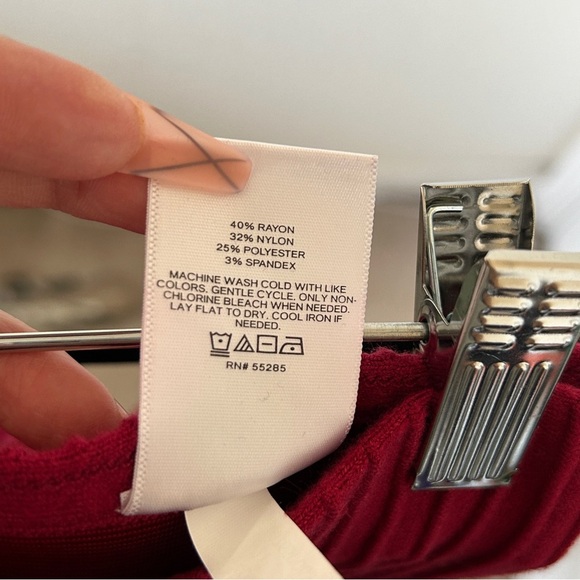 Express Fit Flare Skirt Small Tulip Red 3D Texture Sexy Date Party Valentines - Picture 7 of 7